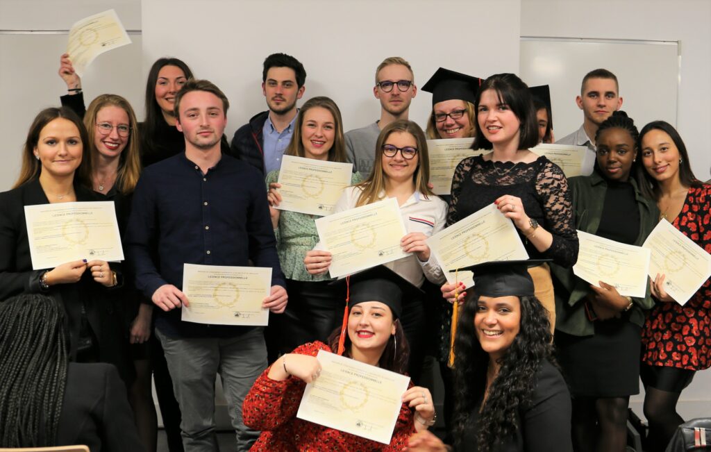 remise des diplôme licence Licence professionnel ecommerce marketing numérique